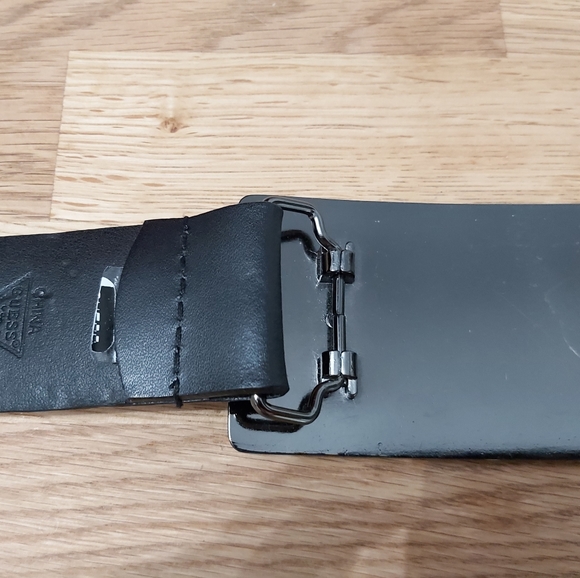 GUESS Mens Leather Belt - Picture 4 of 5